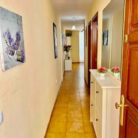 Апартаменты Cristianos, Walking To Beach, High Speed Wifi *