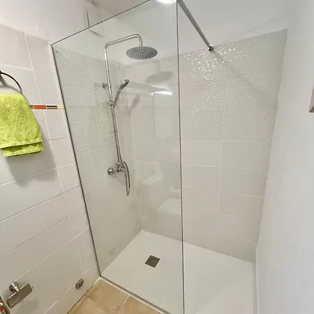 Cristianos, Walking To Beach, High Speed Wifi Apartment