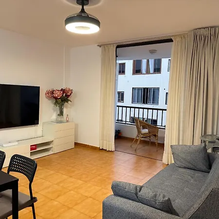 Cristianos, Walking To Beach, High Speed Wifi Los Cristianos