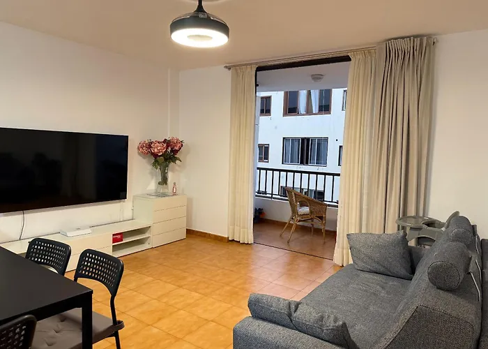 Cristianos, Walking To Beach, High Speed Wifi Los Cristianos