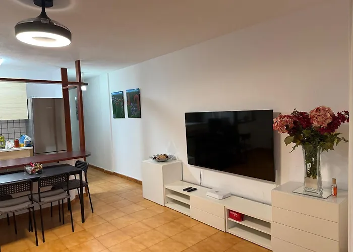 Cristianos, Walking To Beach, High Speed Wifi Los Cristianos