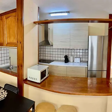 Cristianos, Walking To Beach, High Speed Wifi